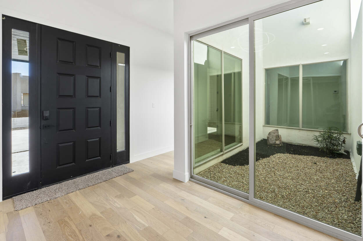 5659 Rio Bonito entry with interior courtyard